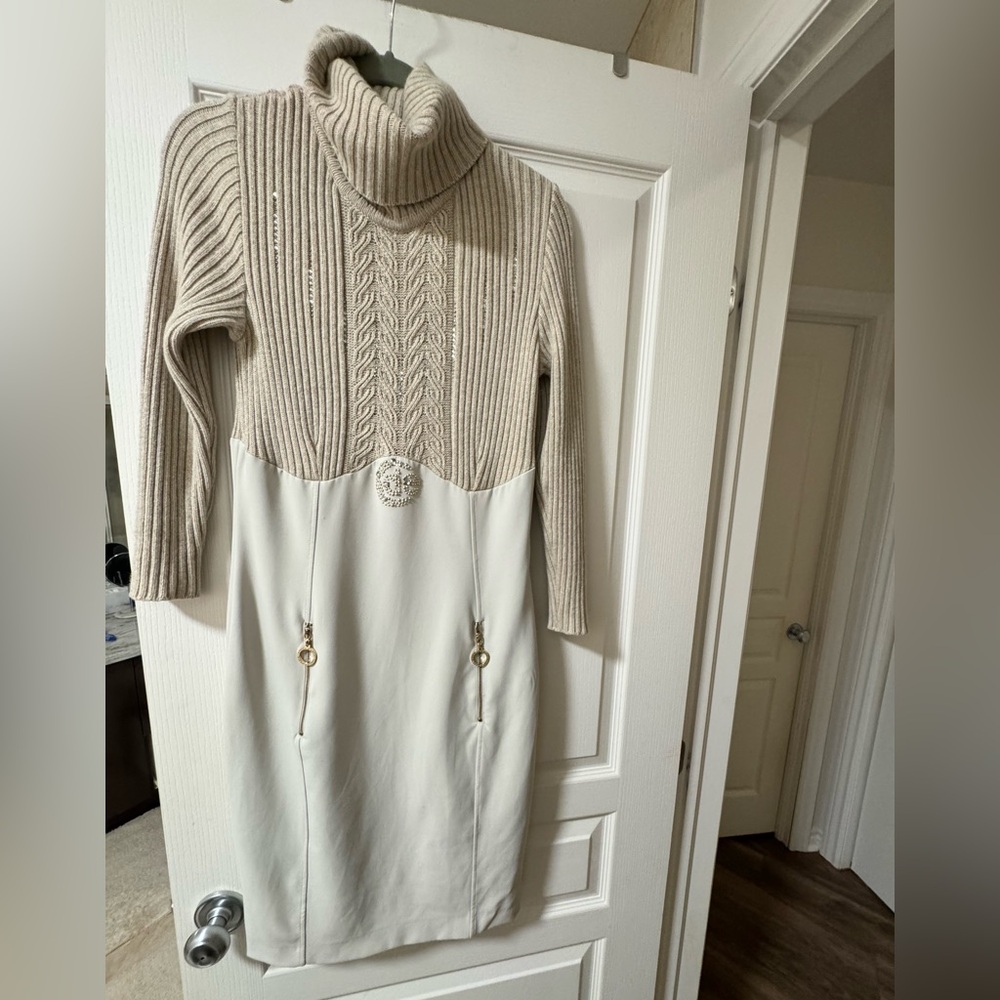 Ciara d’Este Beige dress